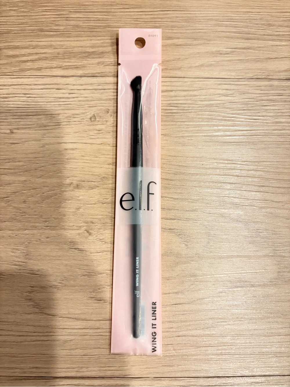 ELF Wing It Liner Brush - Black with Pink Packaging
